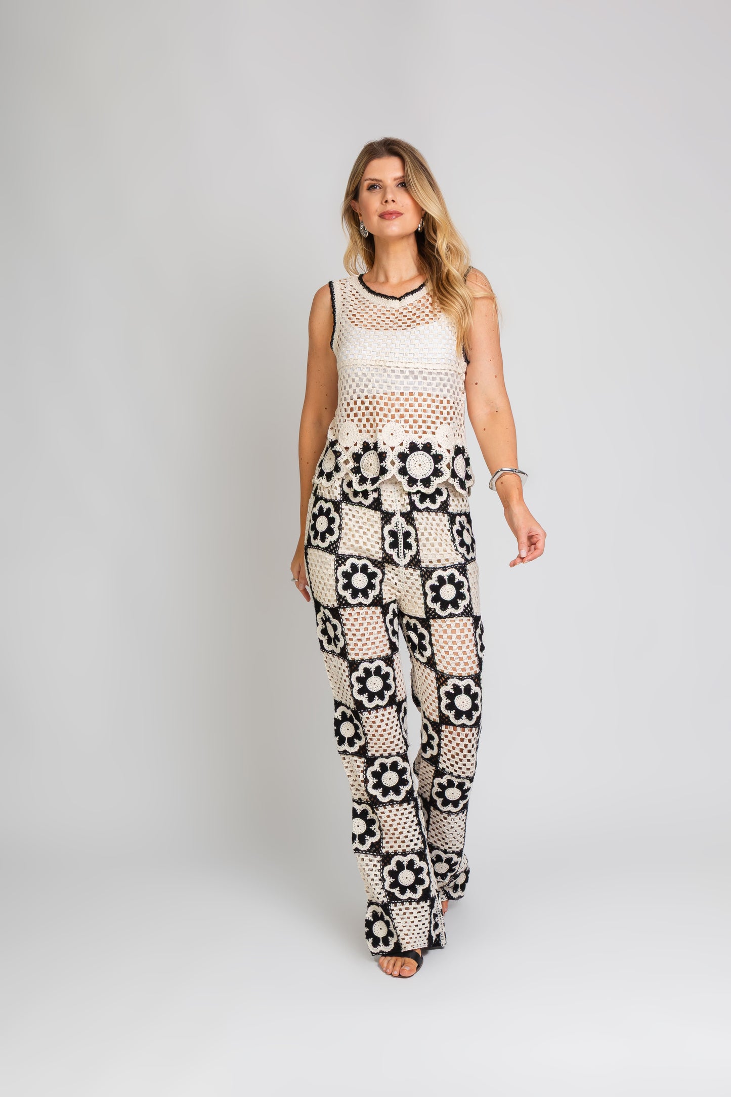 Conjunto Crochê Floral Preto