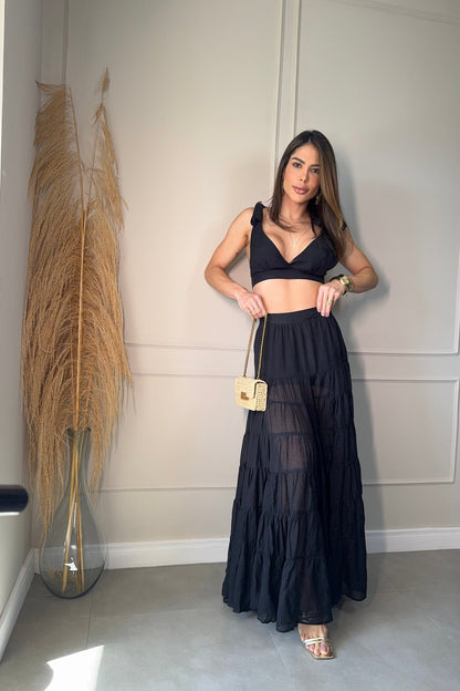 Conjunto de Top e Saia Longa com Camadas Preto