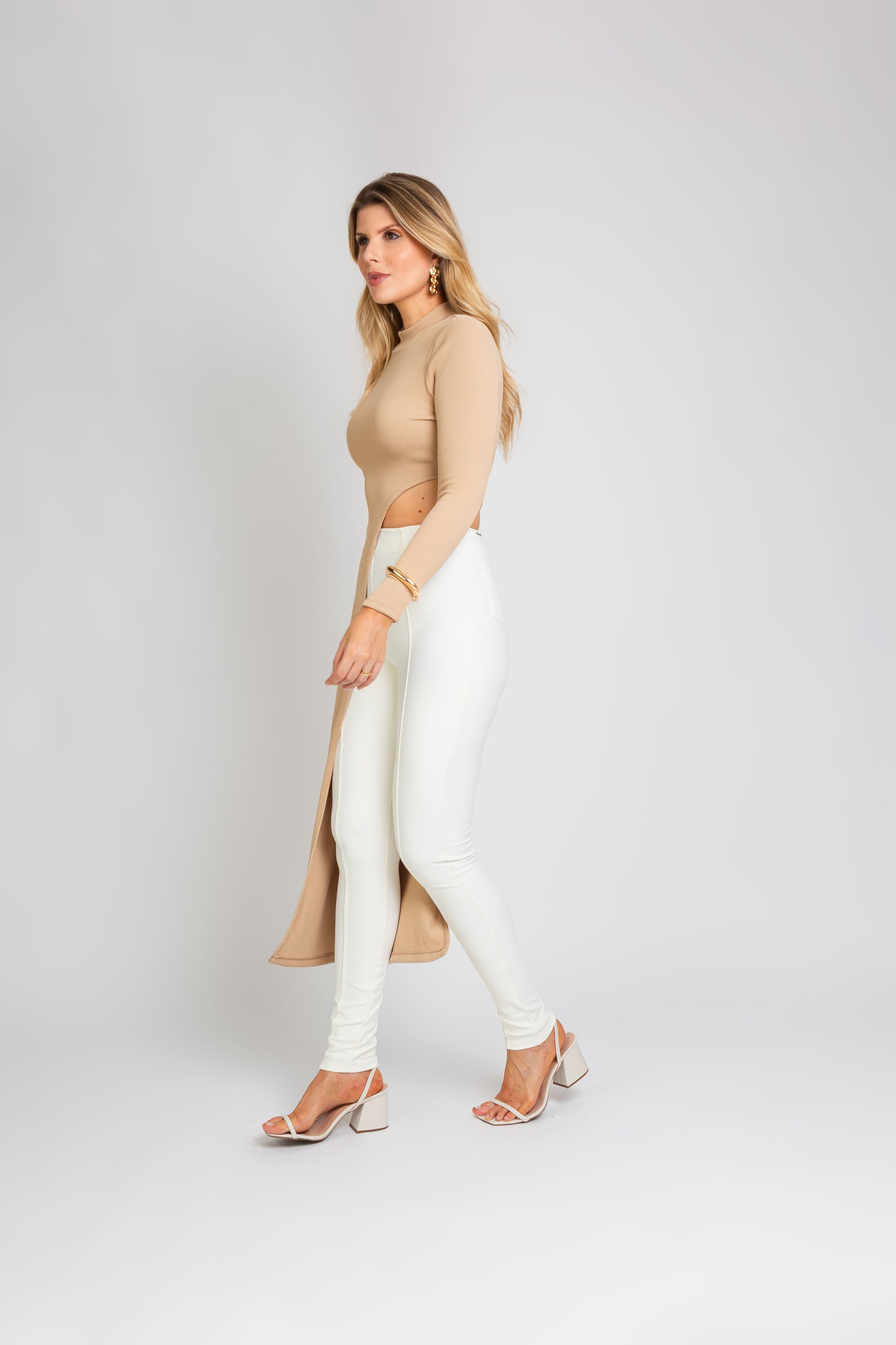 Blusa Assimétrica Bege