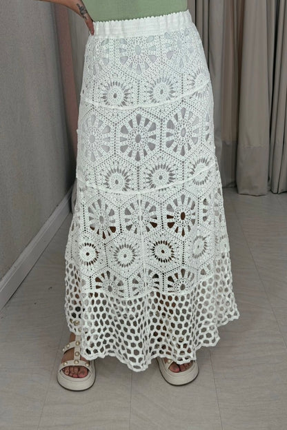 Saia Midi em Crochê Boho Chic OFF